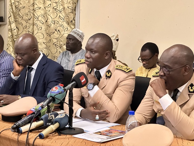 FORUM ICS-POPULATIONS : L’adjoint au gouverneur de Thiès prône «un dialogue franc, régulier et transparent… » FORUM ICS-POPULATIONS : L’adjoint au gouverneur de Thiès prône «un dialogue franc, régulier et transparent… »