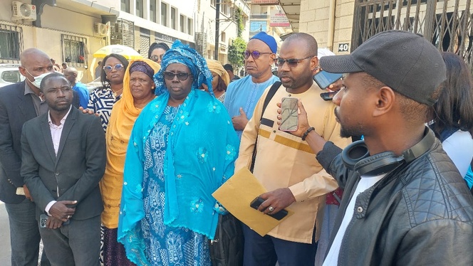 COMMISSARIAT CENTRAL : La présidente des femmes de la république des valeurs sort libre COMMISSARIAT CENTRAL : La présidente des femmes de la république des valeurs sort libre