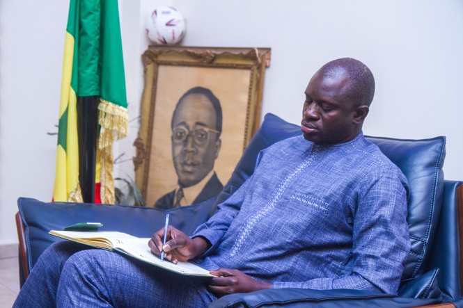 PREPARATION DE LA FETE DU 4 AVRIL : Dr Babacar Diop met les bouchées doubles pour que Thiès réussisse le pari PREPARATION DE LA FETE DU 4 AVRIL : Dr Babacar Diop met les bouchées doubles pour que Thiès réussisse le pari