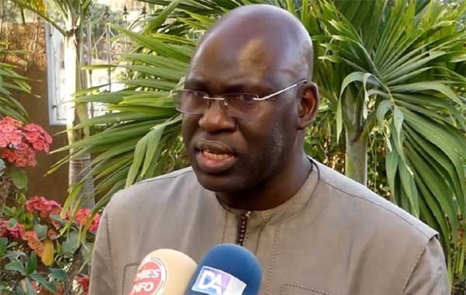 SITUATION ECONOMIQUE ET SOCIALE : Mbaye Dione charge le régime Diomaye-Sonko SITUATION ECONOMIQUE ET SOCIALE : Mbaye Dione charge le régime Diomaye-Sonko