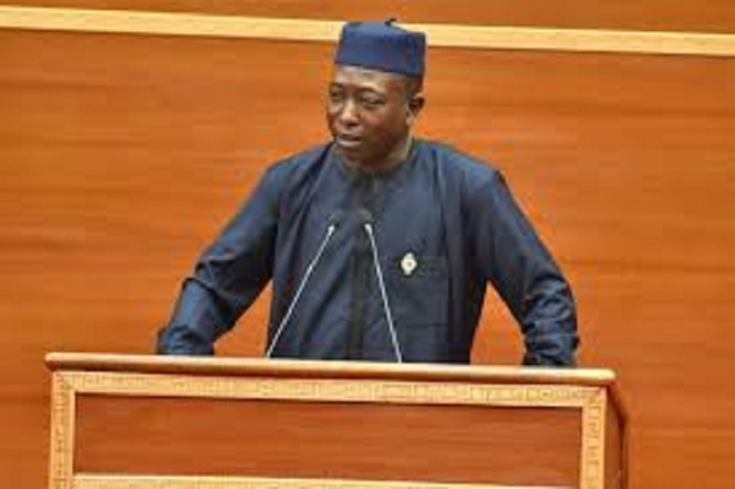 DIFFUSION SELECTIVE D'IMAGES DES VIOLENCES A L'UCAD : La pertinente remarque du député Djiby Ciss au ministre de l'intérieur DIFFUSION SELECTIVE D'IMAGES DES VIOLENCES A L'UCAD : La pertinente remarque du député Djiby Ciss au ministre de l'intérieur