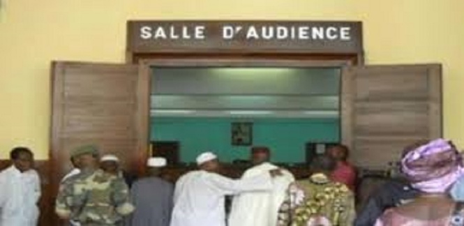 ESCROQUERIE : Une surveillante de l'INEFJA et une commerçante grugent des candidats à l'immigration de plusieurs dizaines de millions ESCROQUERIE : Une surveillante de l'INEFJA et une commerçante grugent des candidats à l'immigration de plusieurs dizaines de millions