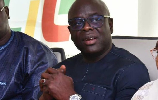 CONTRIBUTION-ABDOULAYE DIENG : Le Sénégal face à la malédiction des alternances inachevées CONTRIBUTION-ABDOULAYE DIENG : Le Sénégal face à la malédiction des alternances inachevées