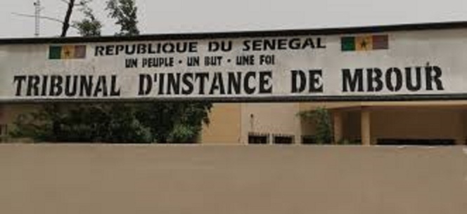 TRIBUNAL DE MBOUR : L’ex-secrétaire du Procureur prend un an ferme pour détournement... TRIBUNAL DE MBOUR : L’ex-secrétaire du Procureur prend un an ferme pour détournement...