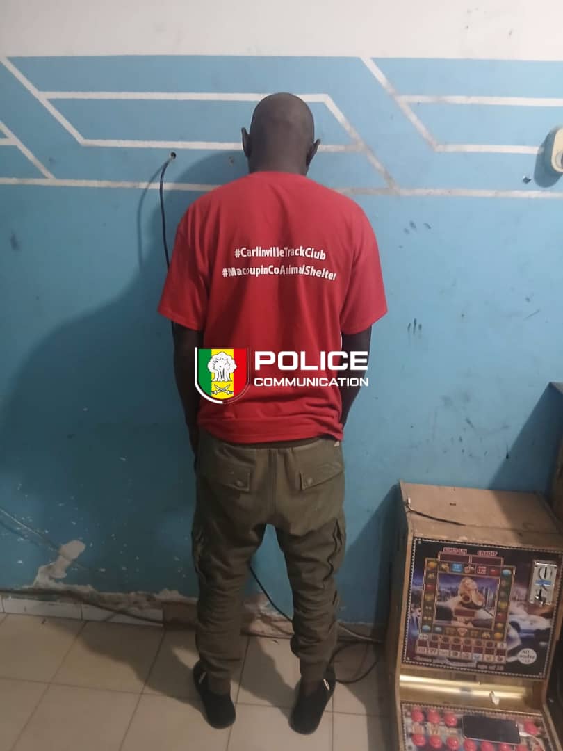 THIES : Le tailleur P. D. Ndao filmait ses ébats avec des femmes mariées et les faisait chanter