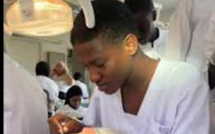 UCAD : La répression policière fait un mort; le gouvernement promet de faire la lumière sur le drame